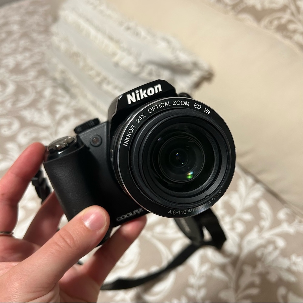 Nikon Coolpix P90 Point & Shoot Camera (2009)